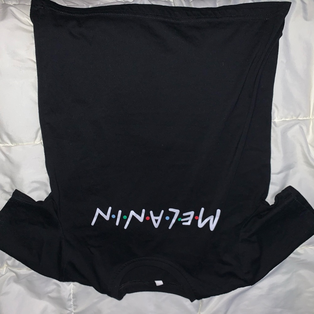 black graphic tee